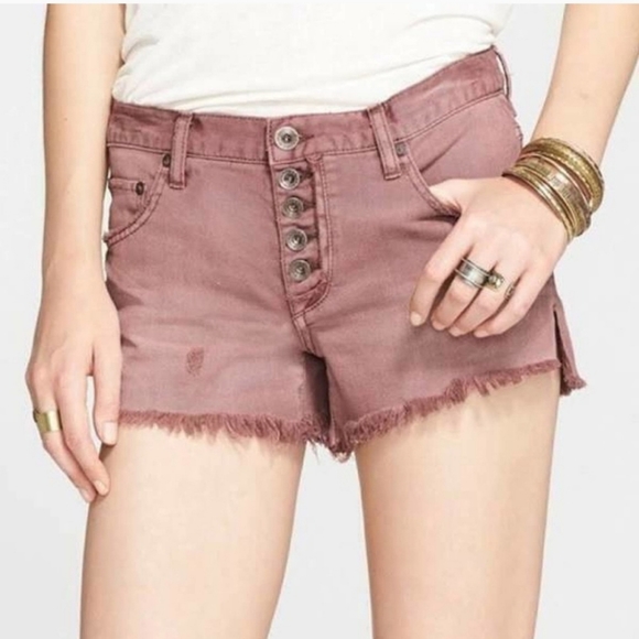 Free People Mauve Pink Runaway Button Fly Cut Off Denim Shorts - Waist Size 25 - Picture 1 of 11